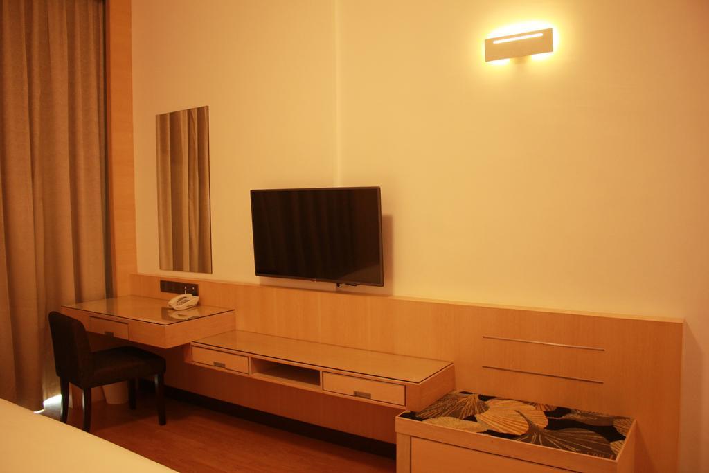 Imperial Suites Serviced Apartment Maong Bazaar Exterior photo